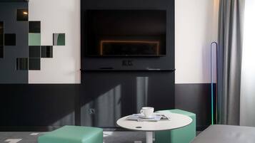 Standaard kamer, Meerdere bedden | Luxe beddengoed, geluiddichte muren, een strijkplank/strijkijzer