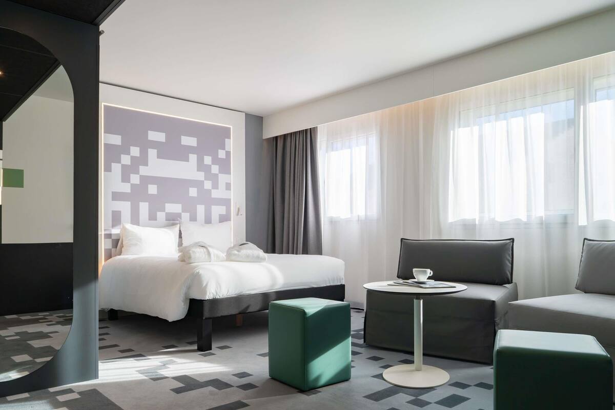 Standardzimmer, 1Â Doppelbett und Schlafsofa | Hochwertige Bettwaren, Minibar, Zimmersafe, Schreibtisch