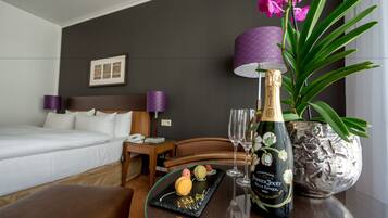 Allergikerbettwaren, Zimmersafe, Schreibtisch