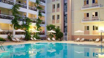 Indoor pool, 2 outdoor pools, pool umbrellas, pool loungers