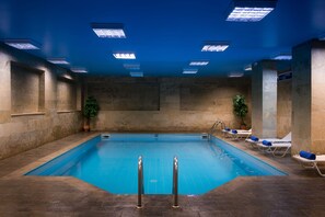 Indoor pool, 2 outdoor pools, pool umbrellas, sun loungers - Hersonissos Palace - All Inclusive (Hersonissos)