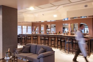 2 bars/lounges, poolside bar