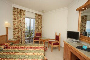 Minibar - Leonardo Cypria Bay (Geroskipou)