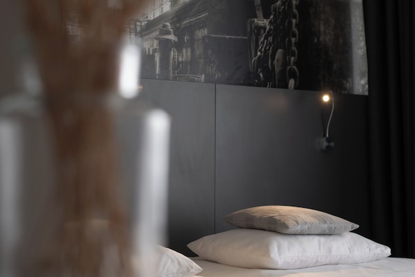 Superior Room | Desk, iron/ironing board, free WiFi, bed sheets