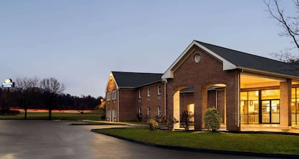Days Inn & Suites by Wyndham Lancaster Amish Country