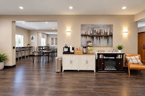 Breakfast area - Fairbridge Inn & Suites Williston Near Airport (Williston)