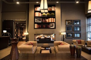 Smart TV 32 pulgadas con canales de televisión vía satélite, televisión