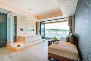 Bureau, rideaux occultants, fer et planche à repasser, Wi-Fi gratuit