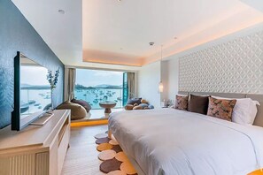 Bureau, rideaux occultants, fer et planche à repasser, Wi-Fi gratuit