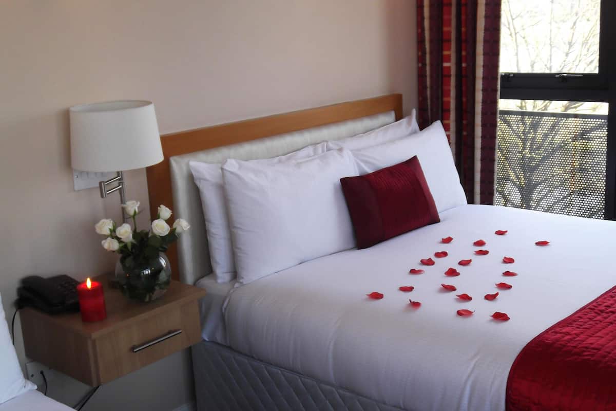 Standard Double Room | Desk, blackout drapes, iron/ironing board (on request), WiFi (free)