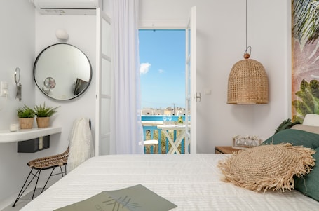 Superior Double Room, 1 Bedroom | In-room safe, desk, free WiFi, bed sheets. Anatoli