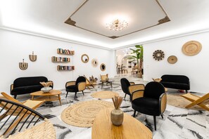 Lobby sitting area - Anatoli (Naxos)