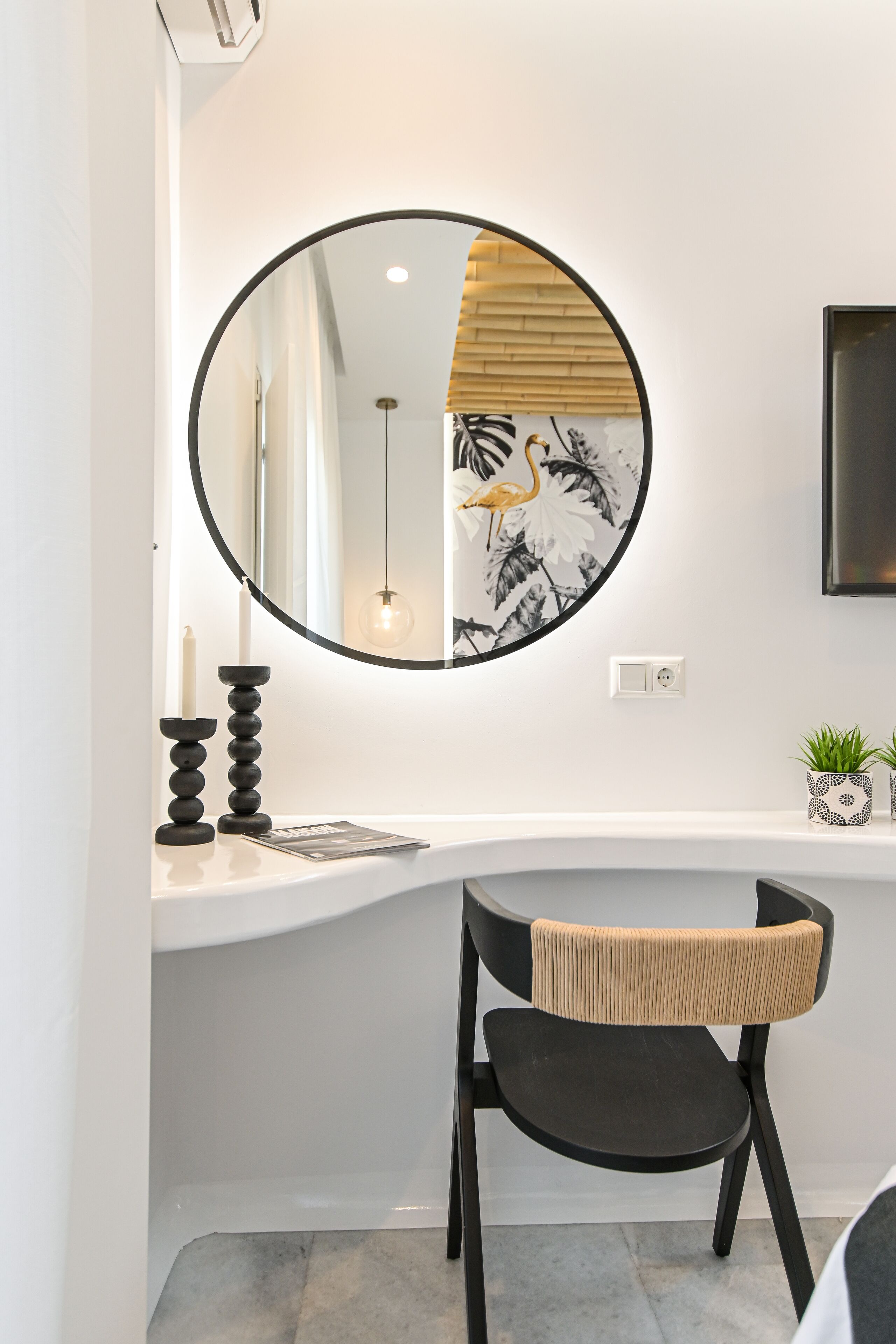 deluxe double room, 1 bedroom | 1 bedroom, in-room safe, desk, free wifi