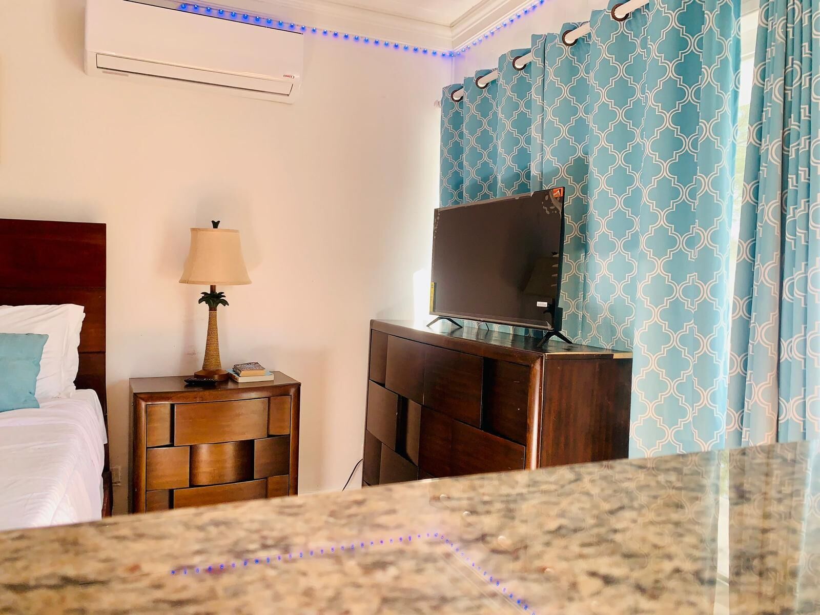 1 bedroom, down duvets, desk, iron/ironing board