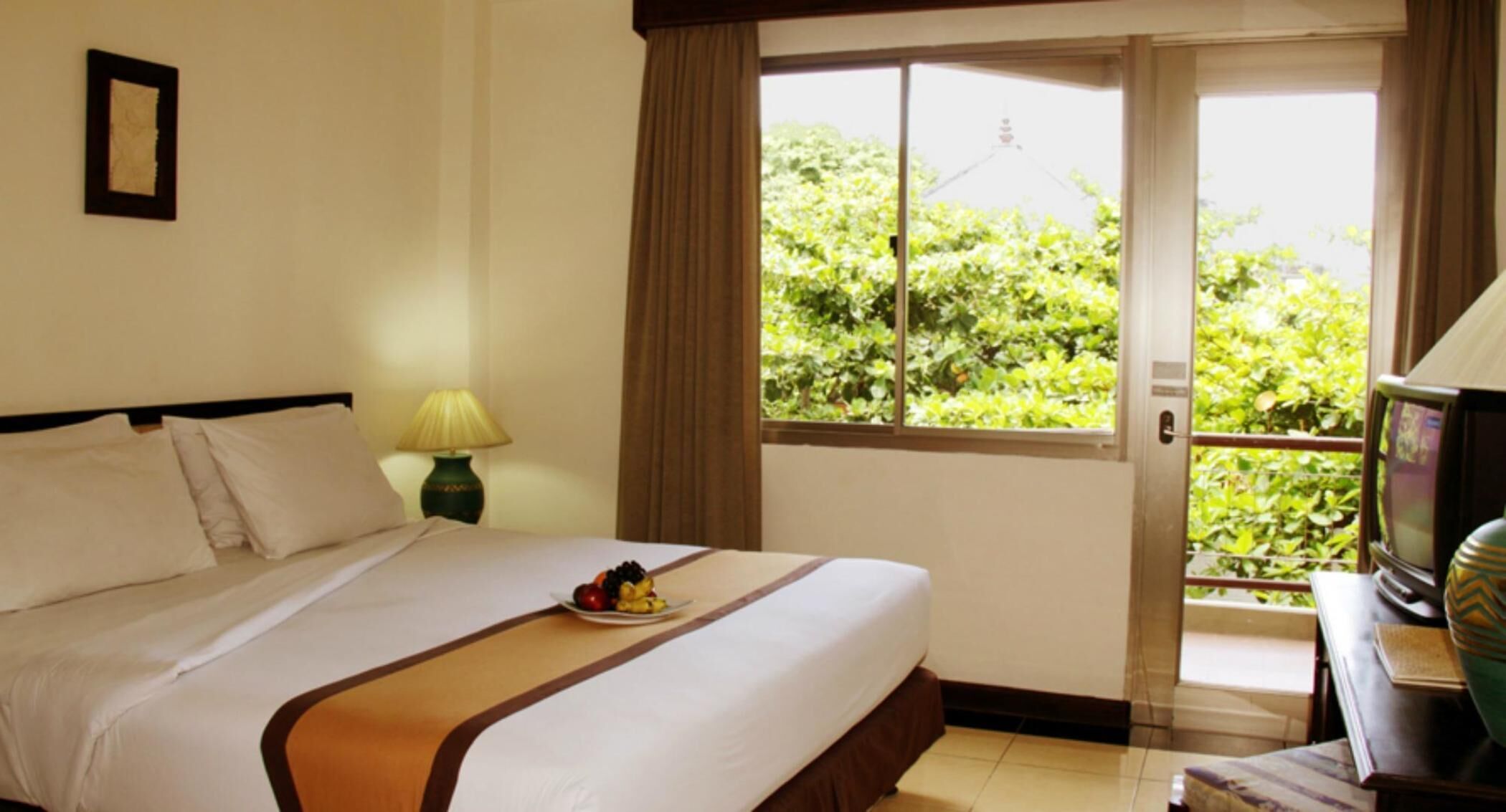 Minibar, in-room safe, desk, blackout drapes