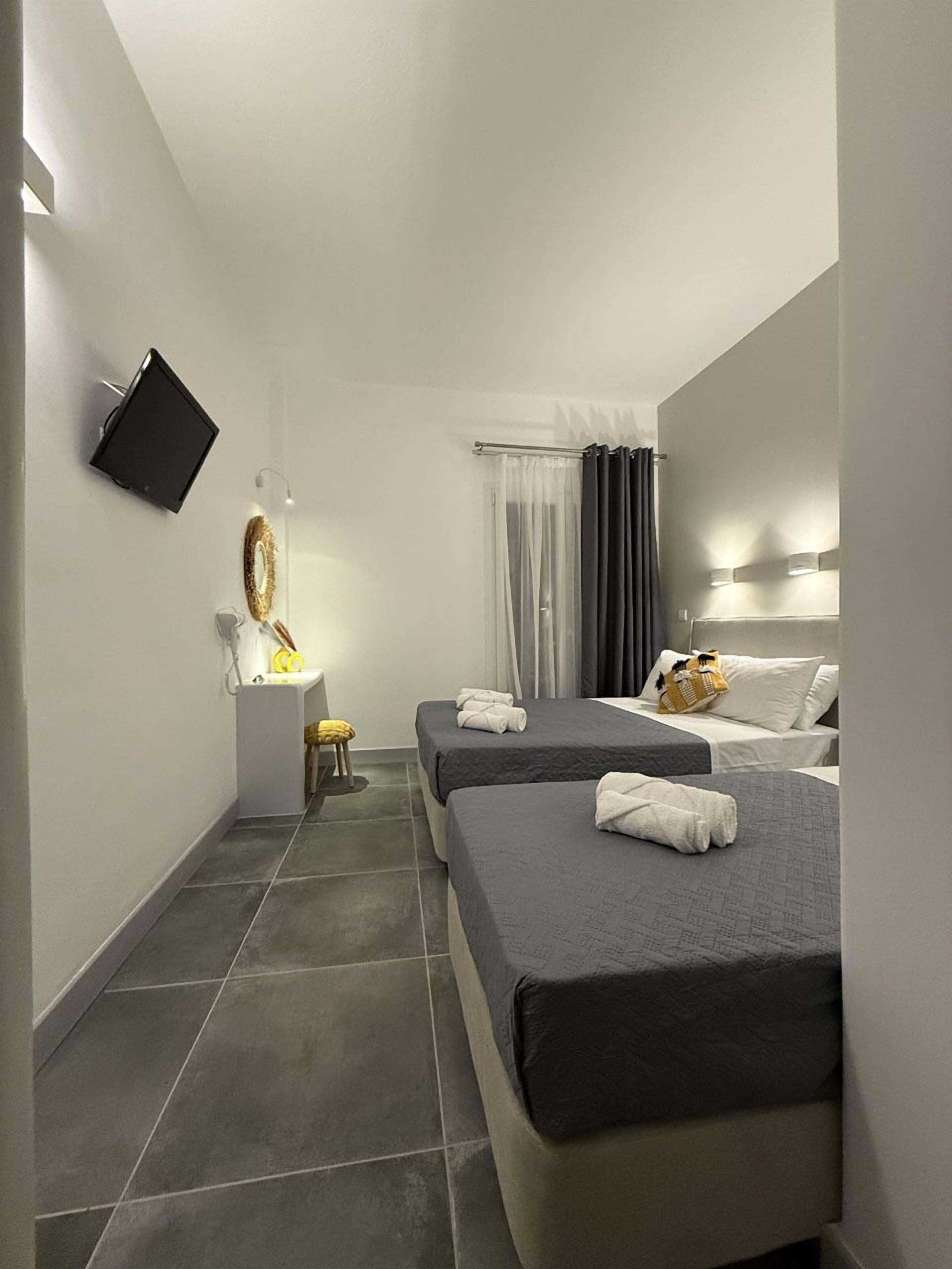 In-room safe, desk, free WiFi, bed sheets