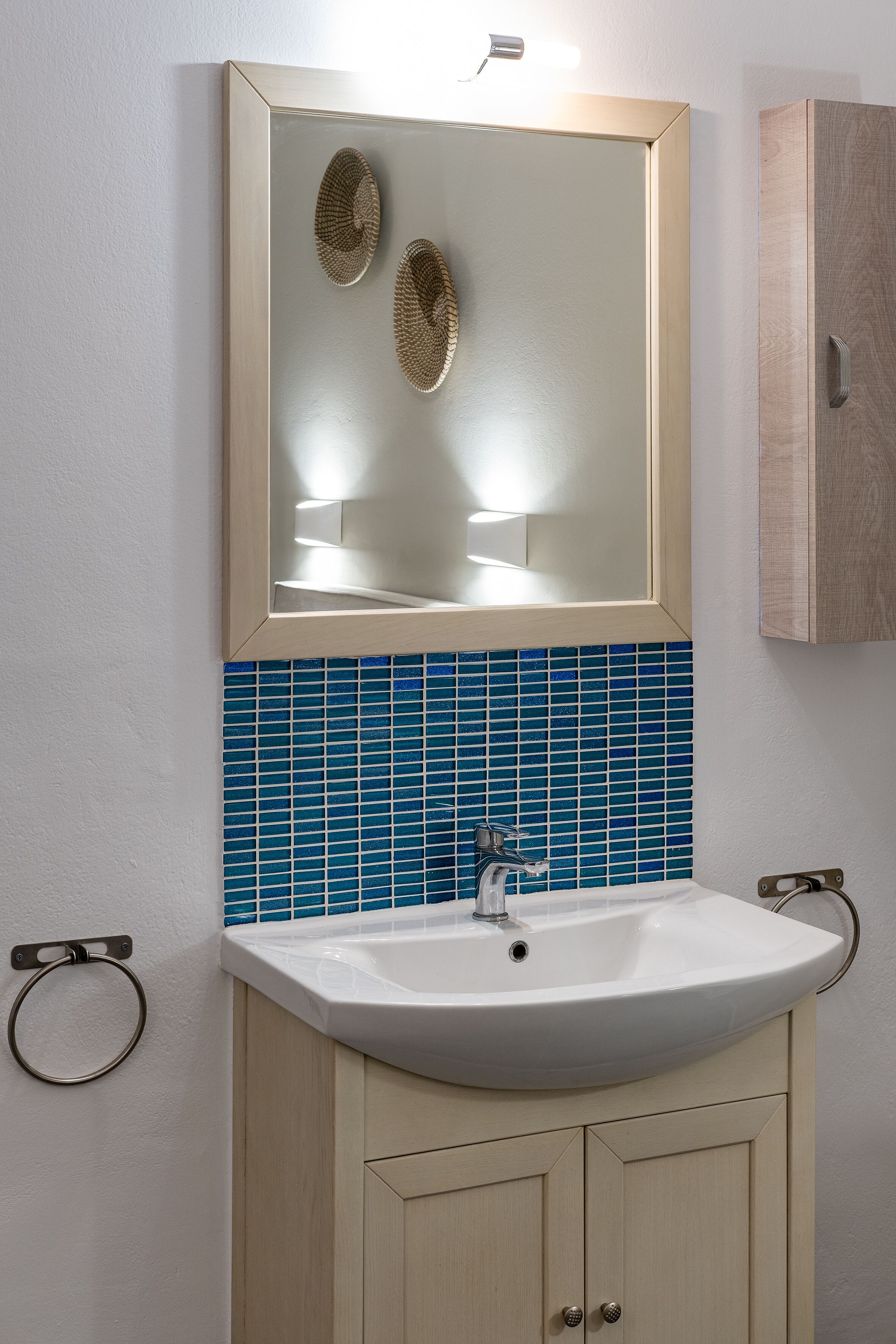 superior double room | in-room safe, desk, free wifi, bed sheets