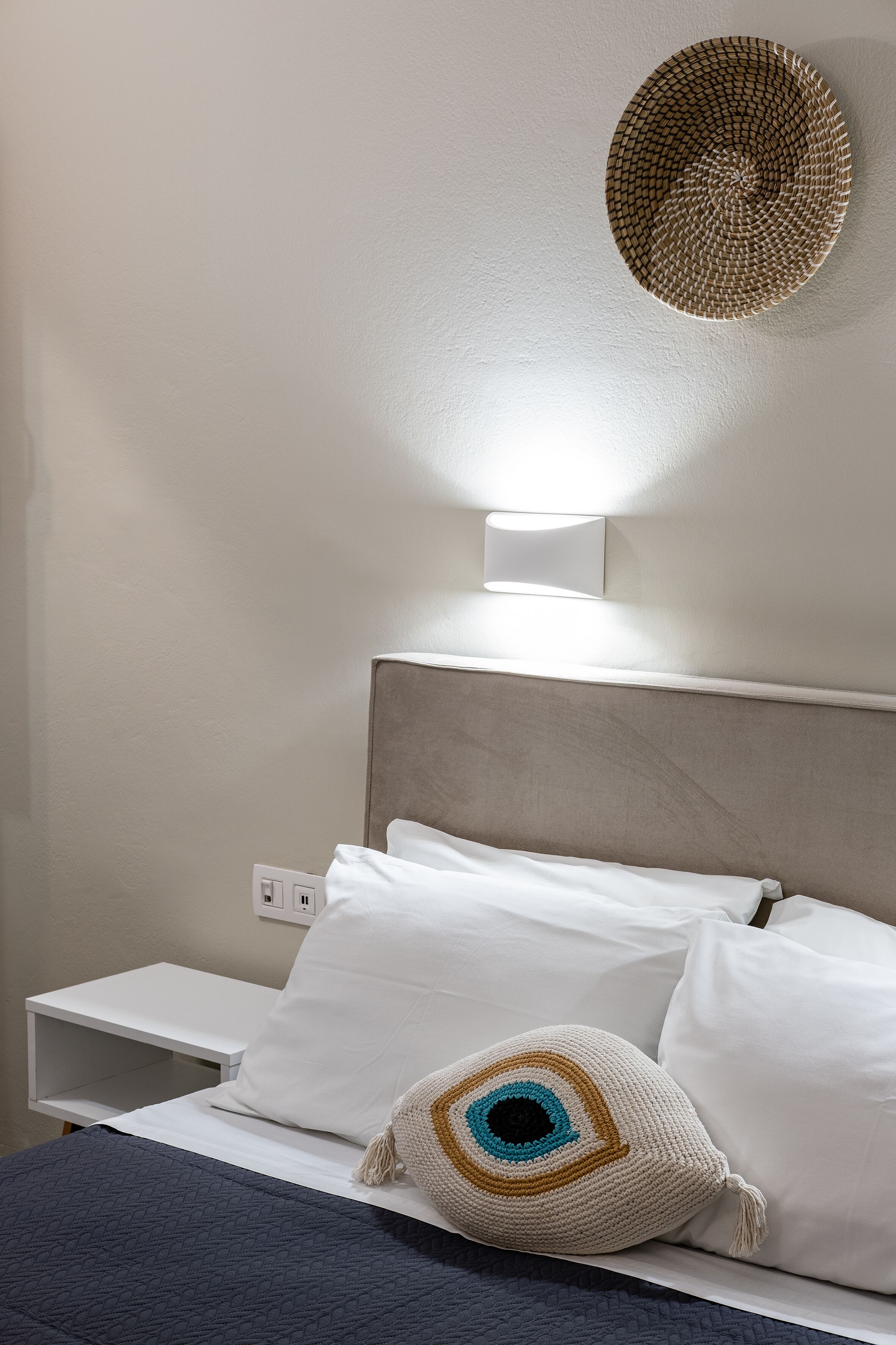 superior double room | in-room safe, desk, free wifi, bed sheets