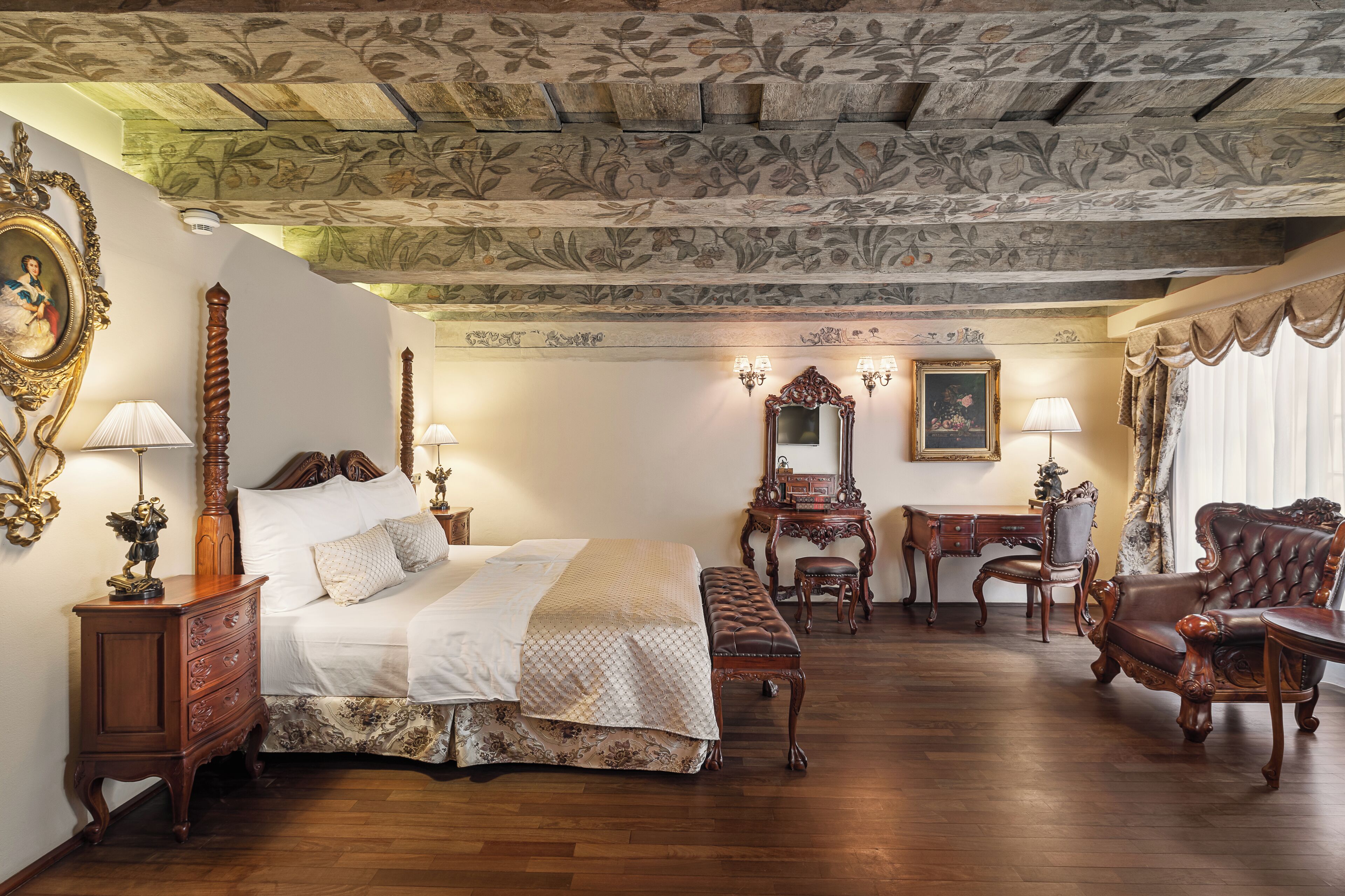 junior suite | select comfort beds, minibar, in-room safe, iron/ironing board