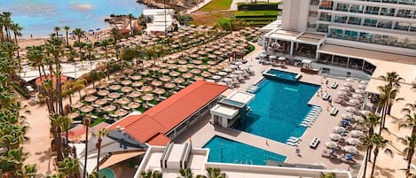 Indoor pool, 2 outdoor pools, pool umbrellas, pool loungers