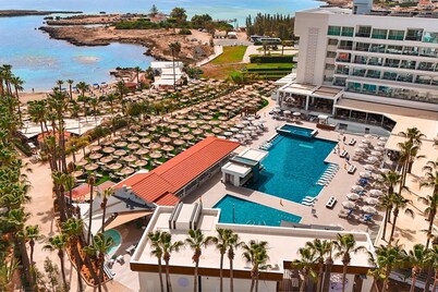 Cavo Maris Beach Hotel