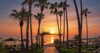Cavo Maris Beach Hotel