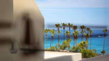 Kahden hengen superior-huone (yksi tai kaksi sänkyä), osittainen merinäköala | Näkymä huoneesta