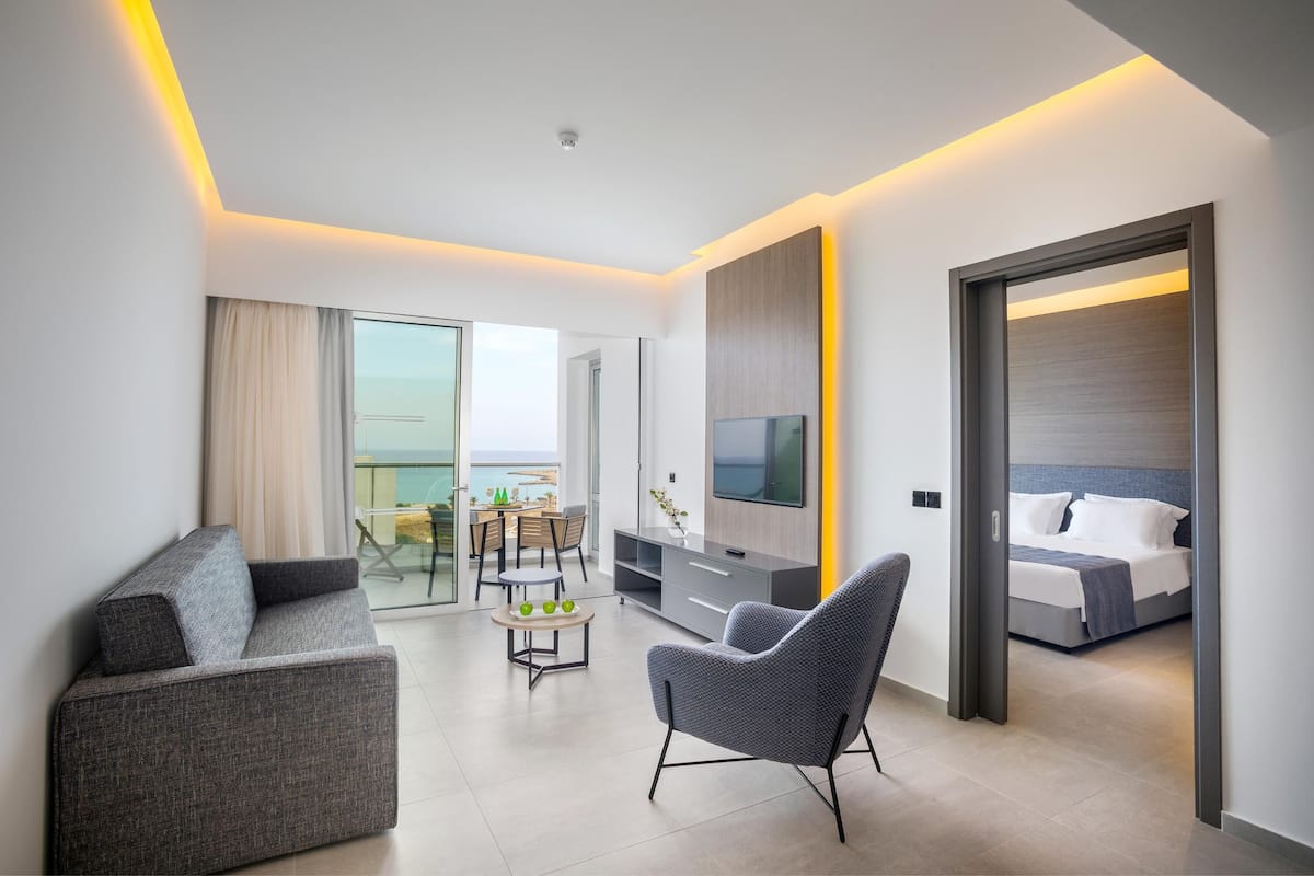 Executive Suite (Elite) | 1 bedroom, premium bedding, minibar, in-room safe