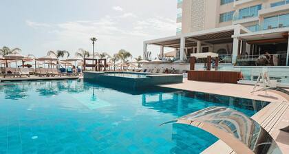 Cavo Maris Beach Hotel