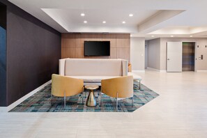 Exterior - Holiday Inn Express Hotel & Suites Hollywood Walk of Fame by IHG (Los Angeles)