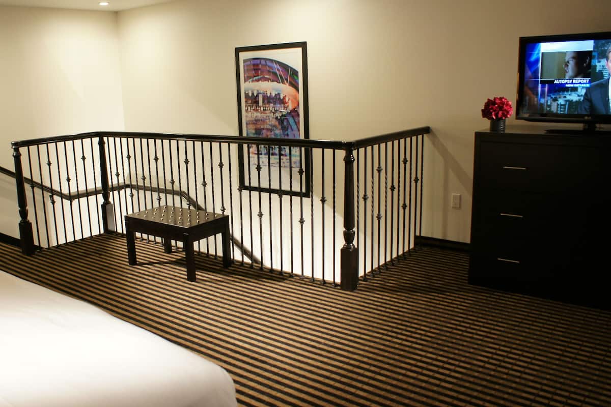 Suite, 1 Bedroom | Premium bedding, pillowtop beds, in-room safe, desk