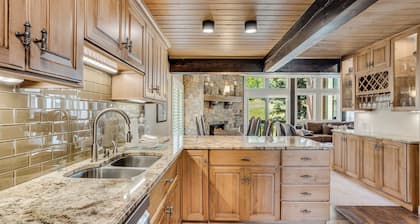 Laurelwood Condominiums
