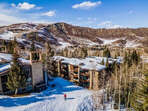 Skiing - Laurelwood Condominiums (Snowmass Village)