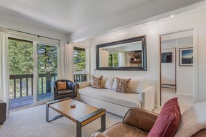 Premier Apartment | Living area