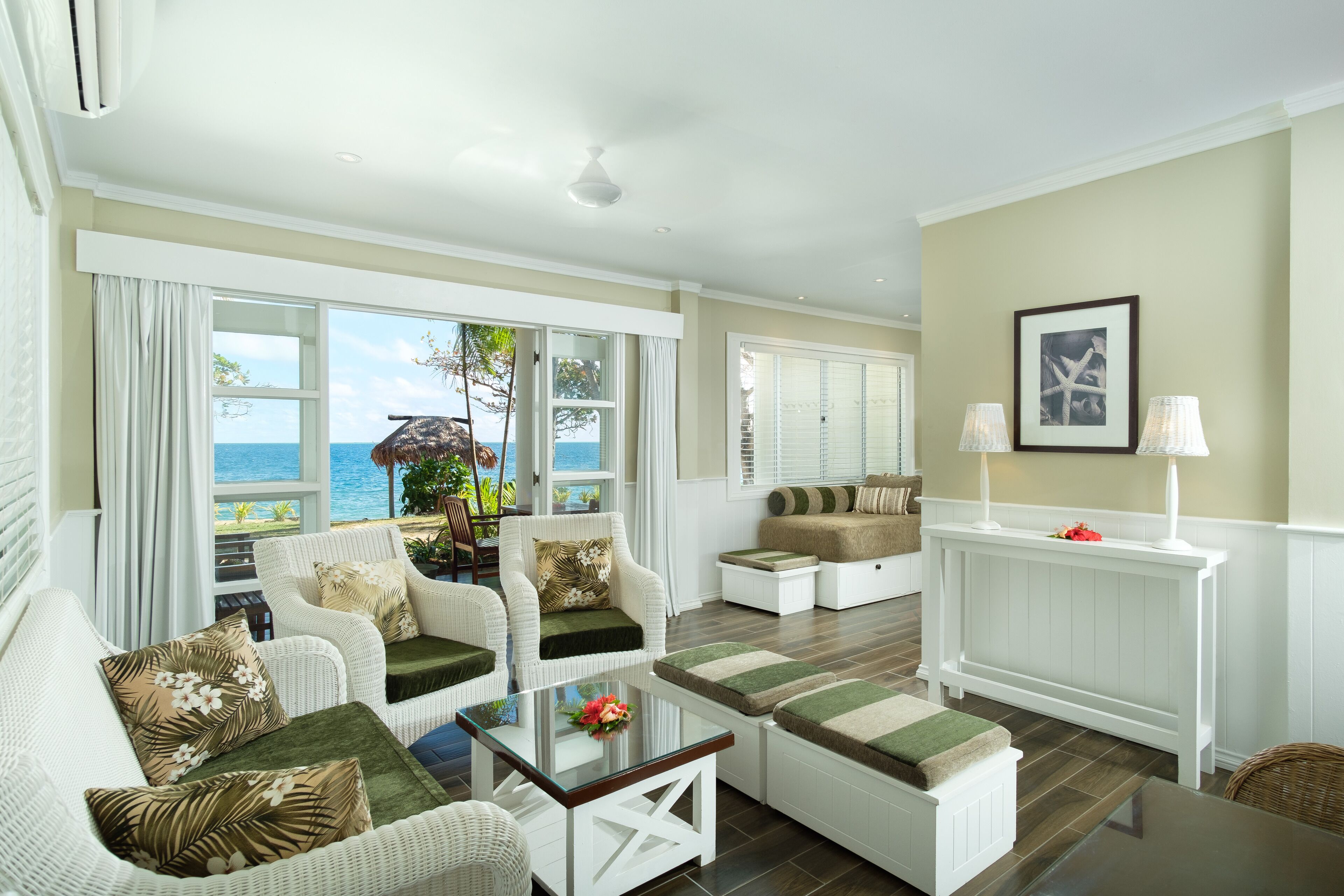 family bure, 2 bedrooms, ocean view, beachfront | living area