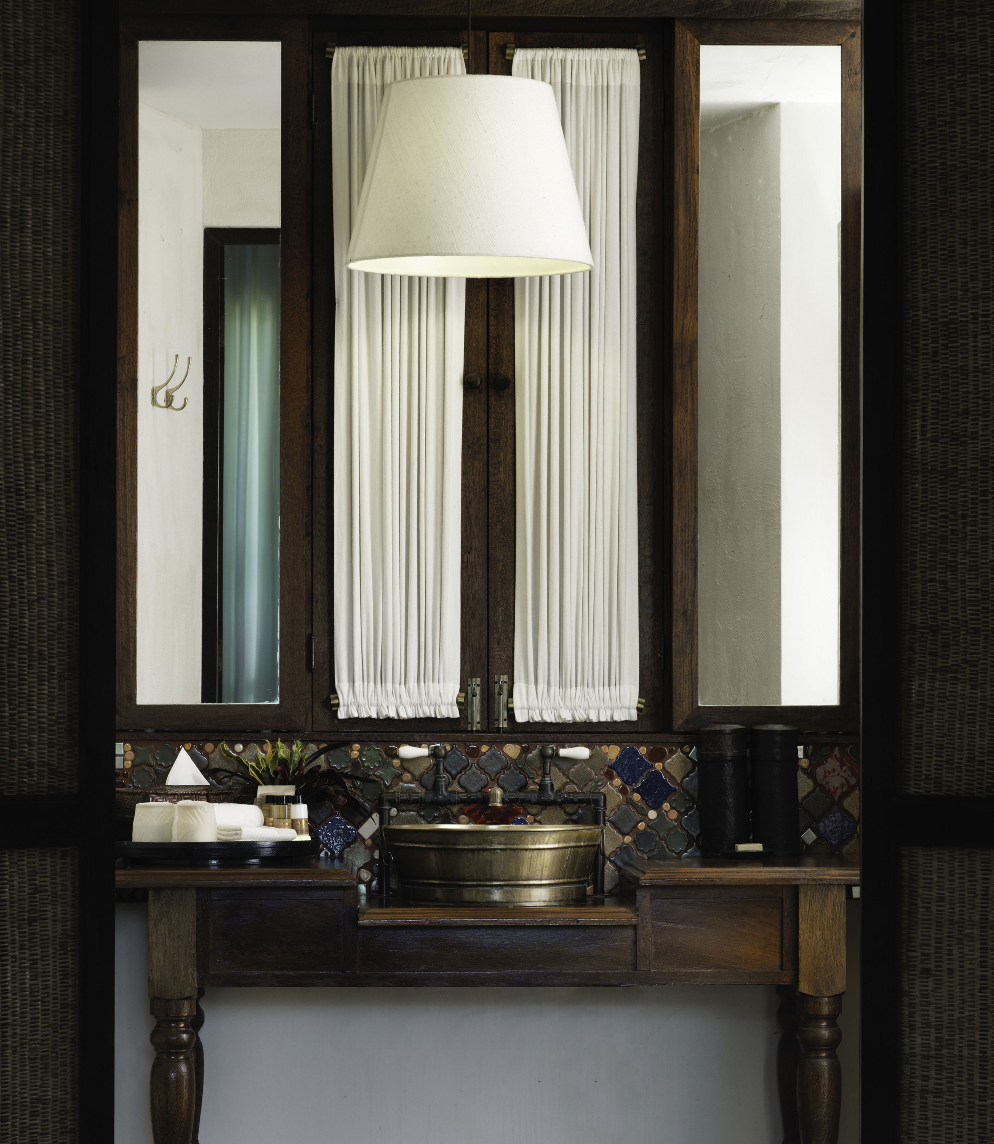 minibar, in-room safe, individually decorated, desk