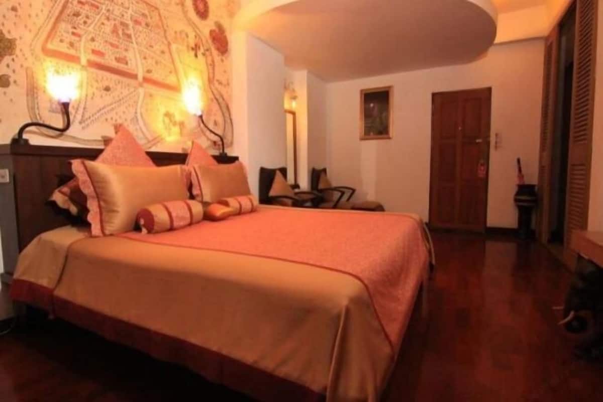 In-room safe, desk, blackout curtains, free cots/infant beds
