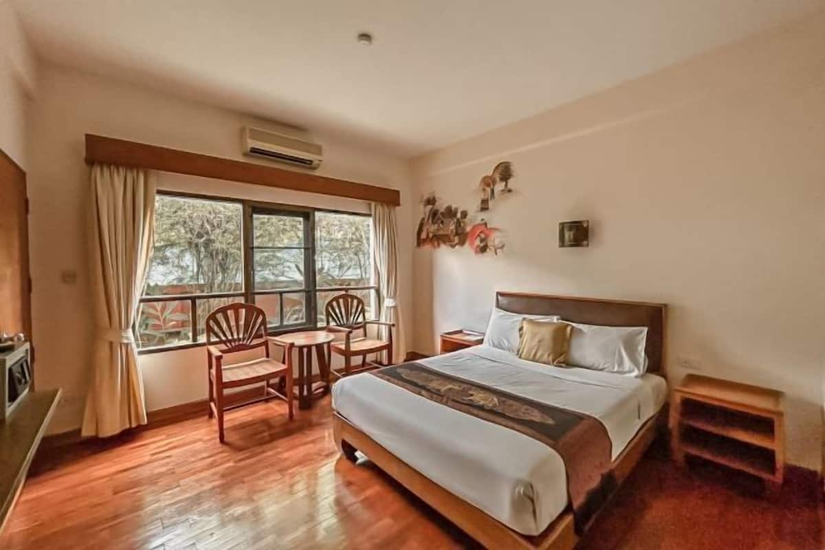 In-room safe, desk, blackout curtains, free cots/infant beds