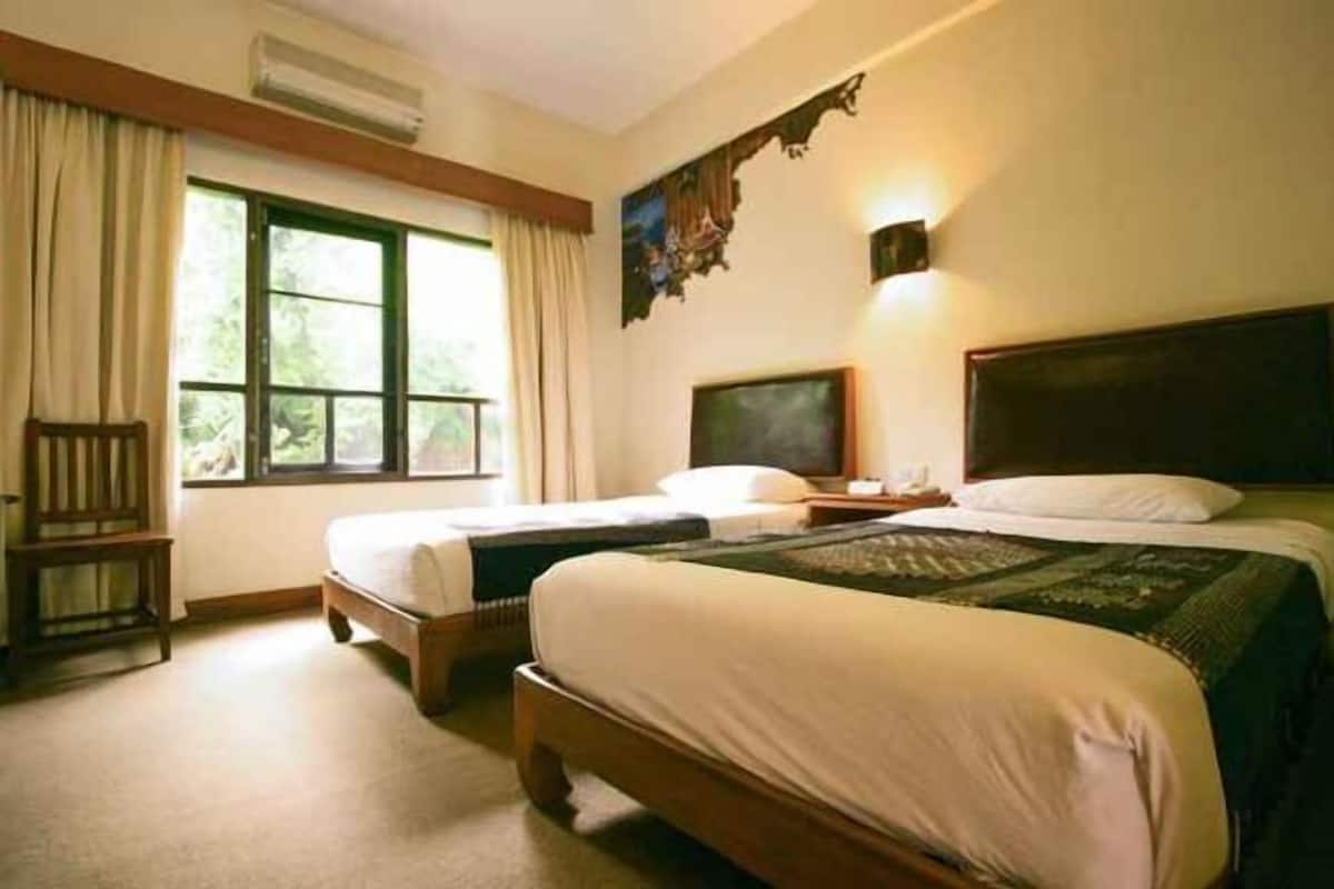 In-room safe, desk, blackout curtains, free cots/infant beds