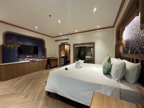 Grand Deluxe Room