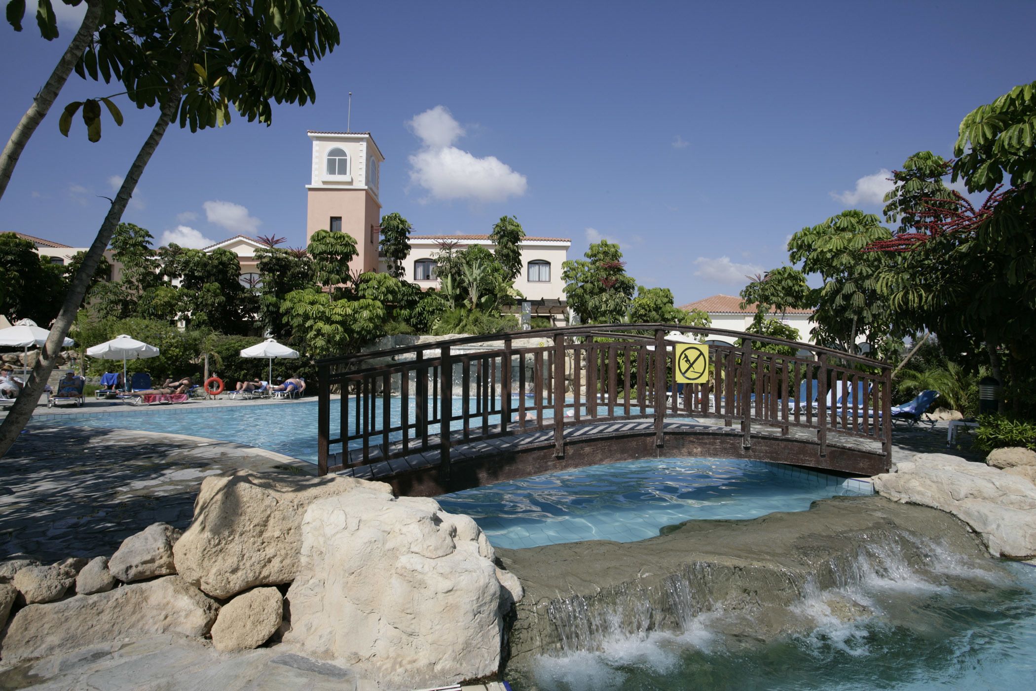 indoor pool, outdoor pool, pool loungers