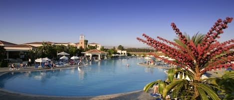 Indoor pool, outdoor pool, pool loungers