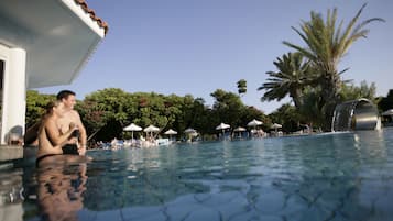 Poolside bar