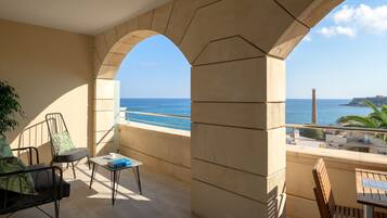 Grand Suite with Jacuzzi and Sauna | Terraza o patio