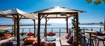 The Golden Coast Beach Hotel