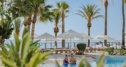 The Golden Coast Beach Hotel