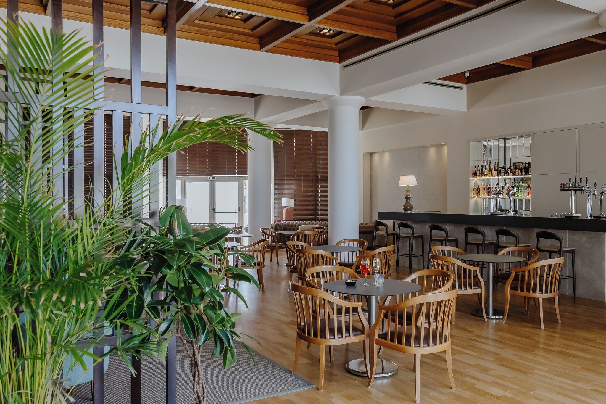 Photo - Golden Coast Beach Hotel