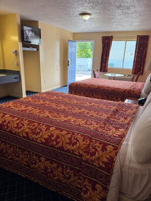 Deluxe Room, 2 Queen Beds, Non Smoking - American Star Inn & Suites Atlantic City (Galloway)