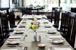 Frühstück, Mittagessen und Abendessen