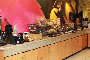 Free daily continental breakfast